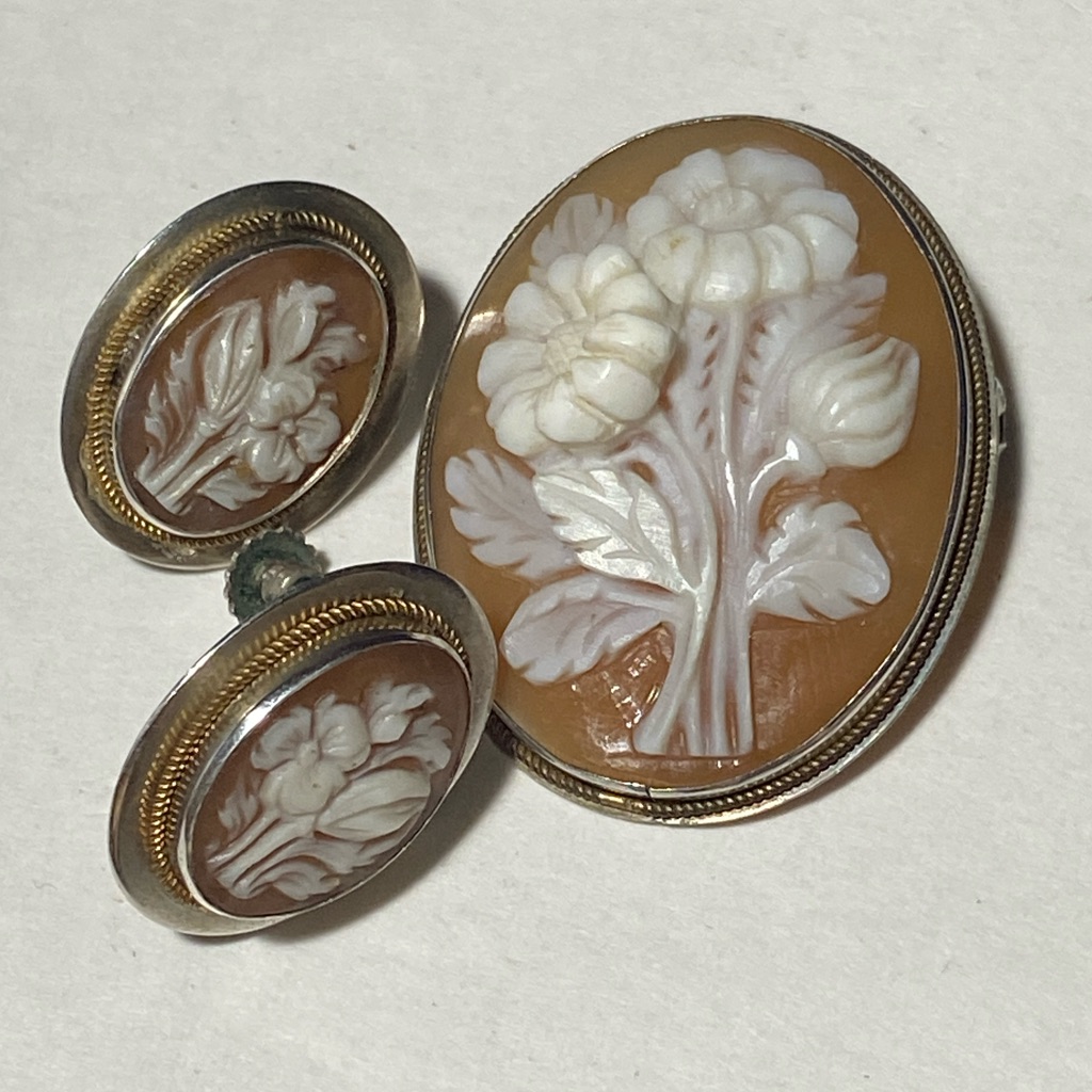 Set 2 Antique Cameo Floral Pendant/Broach&Screw Earrings Marked 900/800 Silver